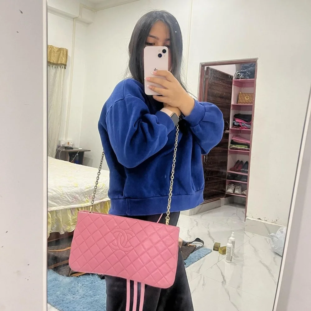 Pink Chanel cavier leather linked chain sling - Picture 3 of 9